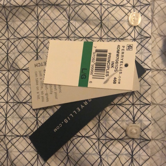 Perry Ellis Geometric Print Button Down - Picture 5 of 5